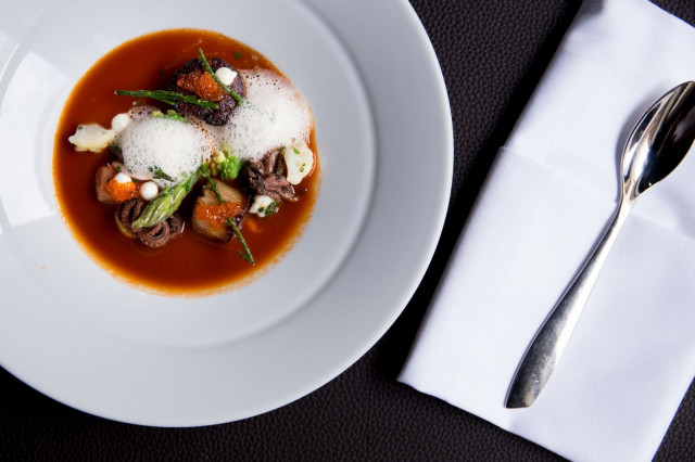 Passio ei petä ystävänpäivänäkään.