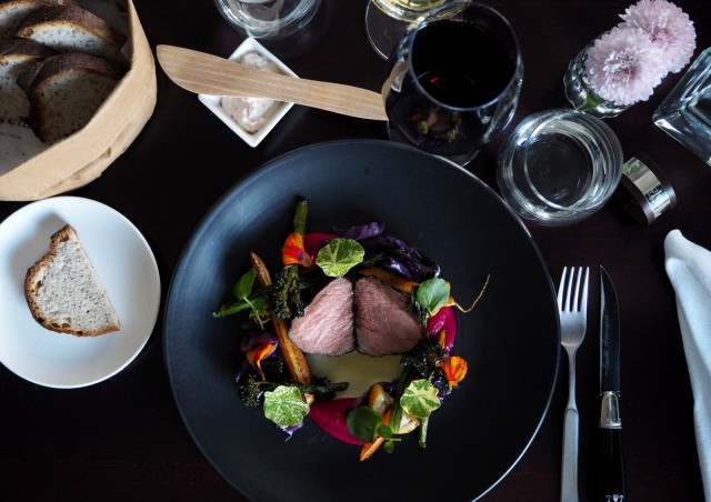 Juurella kutsuu herkuttelemaan aina - mutta nyt etenkin perjantaisin!