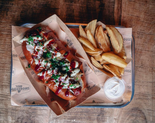 Smokehouse Bros panostaa tarkoin valittuihin raaka-aineisiin ja perinteisiin valmistusmenetelmiin.