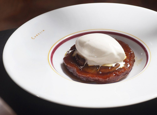 Carelian Tarte Tatin kuuluu annoksiin, jotka tulee ehdottomasti kokea edes kerran elämässään.