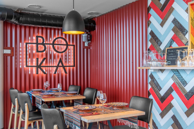 Balkanilaiset maut odottavat sinua Kuopion paraatipaikalla.