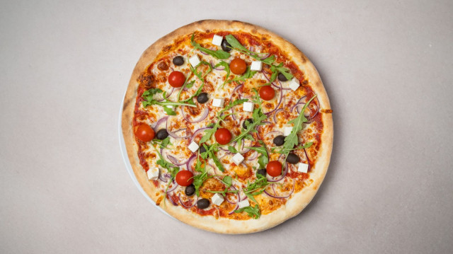 Talon Pizzassa nautit pizzojen lisäksi myös kebabia ja muita annoksia.