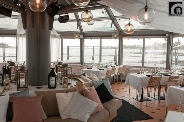 Ursulassa ovat kohdillaan niin ruoat kuin maisemat.