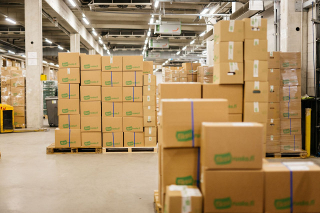 Toimitusjohtajan mukaan kivijalkamyymälä voi tietyin edellytyksin olla kustannusrakenteiltaan jopa verkkokauppaa houkuttelevampi vaihtoehto.