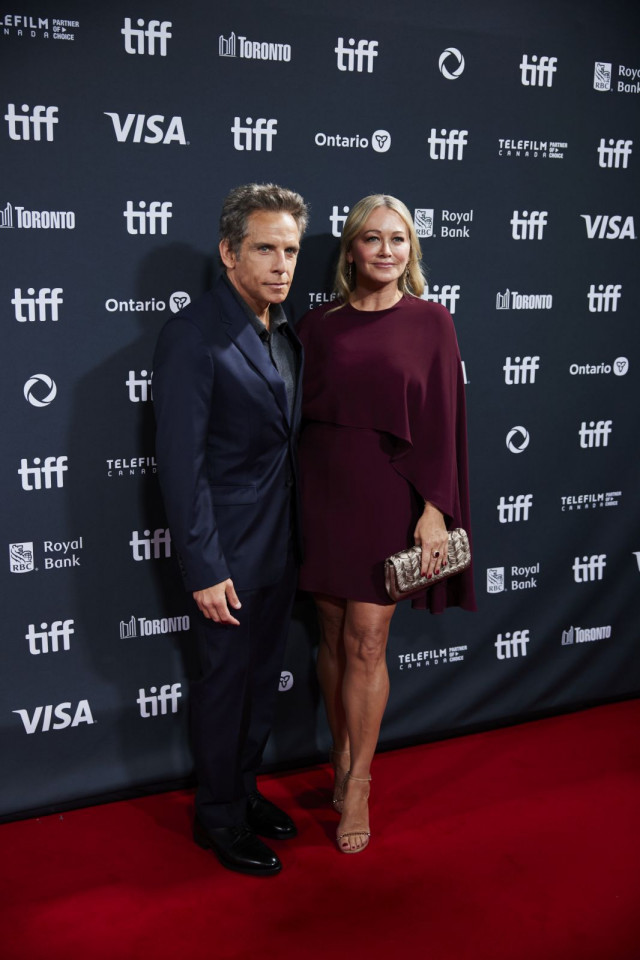Ben Stiller kuvattuna vaimonsa Christine Taylorin kanssa vuonna 2024.