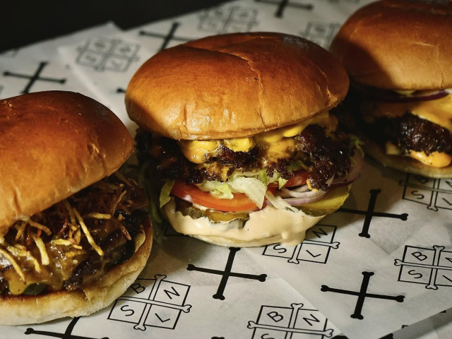 Bonellessin burgerit toimivat vaativampaankin makuun.