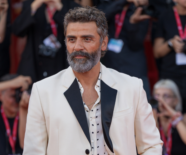 Oscar Isaac Venetsian elokuvajuhlilla.