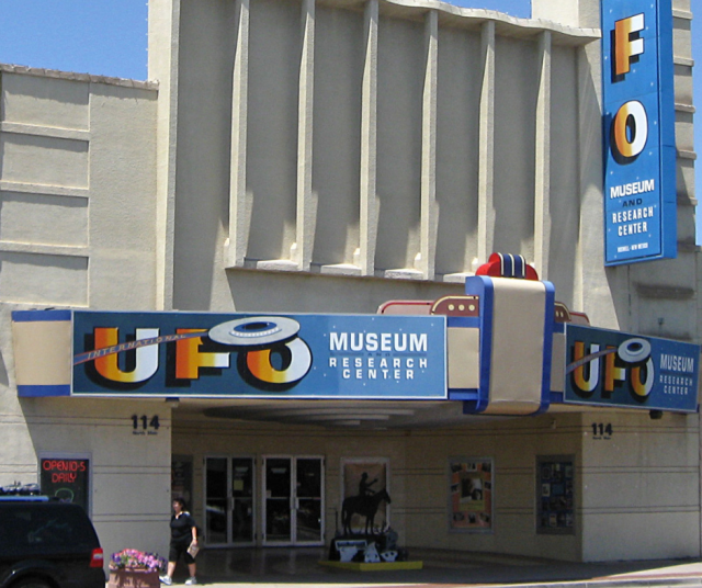Kansainvälinen UFO-museo ja tutkimuskeskus Roswellissa.
