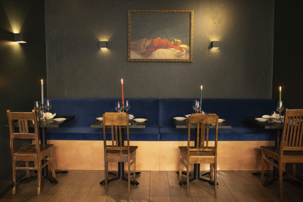 Ravintola Le Ankan tunnelmallinen sisustus.